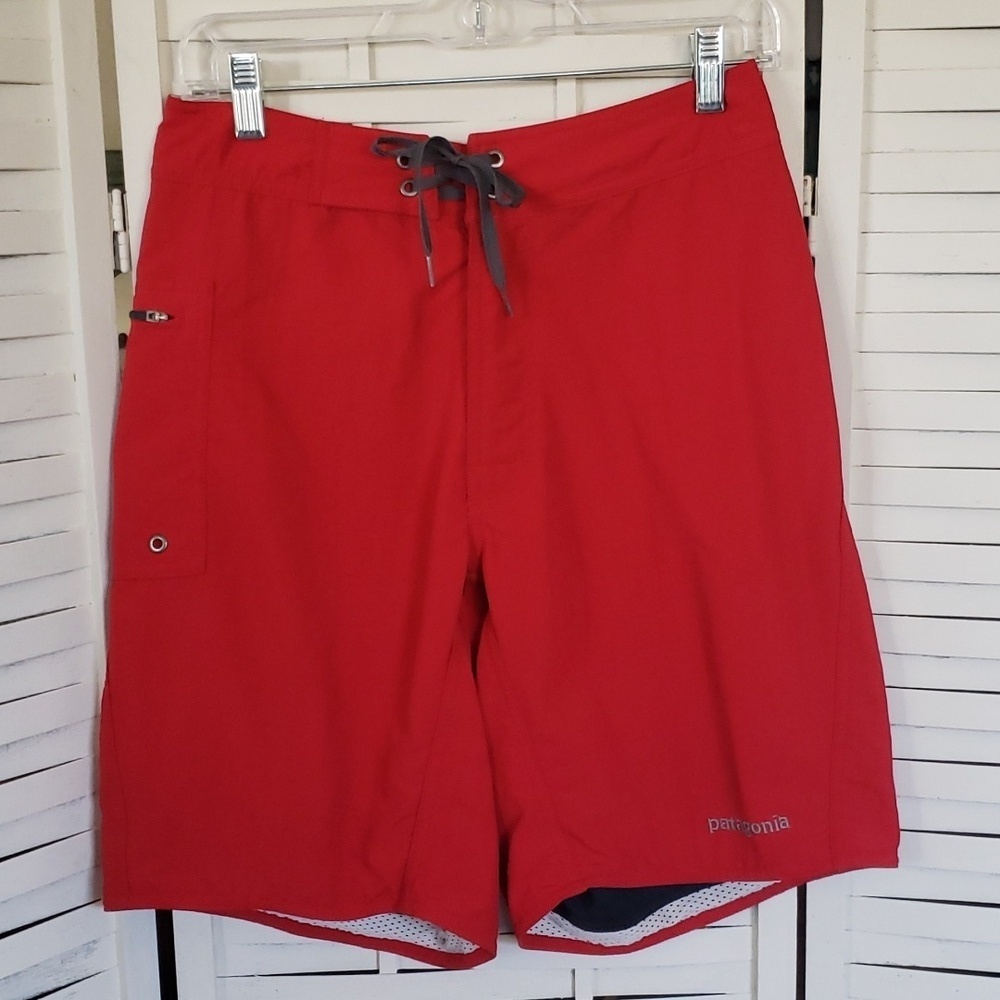 Patagonia red mens casual board pool shorts 28